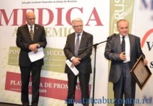 Prof.dr. Vladimir Belis si Prof. dr. C. Ionescu targoviste au fort premiati pentru intreaga activitate