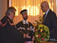Medicul Raed Arafat a devenit Profesor Honoris Causa al Universitatii din Cluj-Napoca
