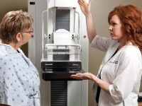 Sute de vieti salvate printr-un program de screening al cancerului mamar si de col uterin