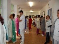 Medicii sindicalisti se alatura protestelor impotriva noului contract-cadru