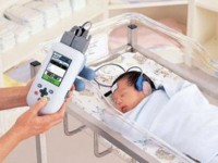 Sapte maternitati din tara, dotate cu aparatura pentru testarea auzului nou-nascutilor