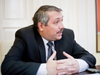 Rectorul UMF Targu Mures, suparat pe functionarii Ministerului Sanatatii