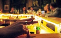 Riscurile consumului simultan de alcool si tutun, descoperite de un medic roman