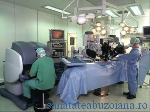 Cel mai varstnic pacient operat printr-o interventie de chirurgie robotica