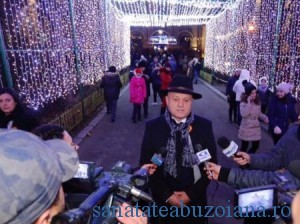 Luna cadourilor a debutat cu lumini de poveste la Consiliul Judetean Buzau