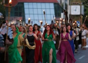 Torțele vor lumina orașul, cu ocazia deschiderii Buzău Fest