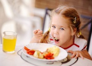 Importanta micului dejun in alimentatia copiilor