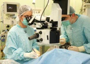 24 de transplanturi de cornee, realizate la Spitalul militar, în 2017