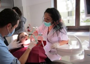 Medicii dentiști contestă noua procedură de acreditare