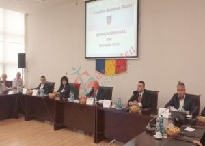 Telefonul Vârstnicului, sprijin financiar pentru Spitalul din Soroca și două momente festive au marcat ședința Consiliului Județean Buzău