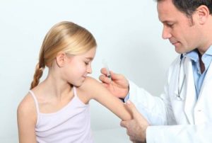 Șapte ONG-uri din domeniul sănătății solicită începerea vaccinării gratuite anti HPV