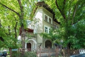 Vila celebrului medic Constantin Costea, vândută la licitație
