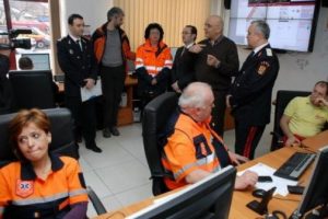 Personalul dispeceratelor pentru situații de urgență, instruit de experți finlandezi