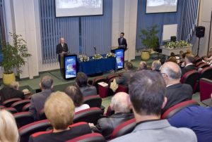 O sută de medici și cercetători premiați de UMFST Târgu Mureș, cu ocazia Centenarului