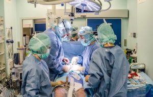 Intervențiile de chirurgie cardiovasculară pediatrică de la Polisano, decontate din fondul de asigurări de sănătate