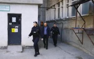 Patru din cei cinci medici reținuți la Piatra Neamț au primit mandate de arestare