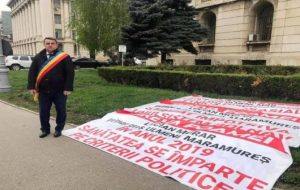 Un primar din județul Sorinei Pintea face greva foamei la Ministerul Sănătății