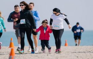 Ultramaraton la malul mării, în sprijinul copiilor cu autism