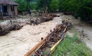 Inundațiile țin autoritățile buzoiene în alertă