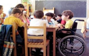 Posturile de radio și televiziune vor promova dreptul la educație incluzivă al copiilor cu dizabilități