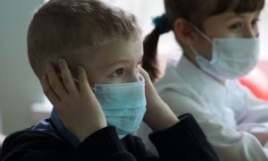 Gripa închide școli și grădinițe din Capitală. La Buzău crește numărul de îmbolnăviri