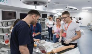 Primul program academic pentru asistenți medicali români, cu recunoaștere internațională