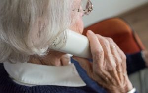 Noi servicii de sprijin disponibile la Telefonul Vârstnicului