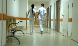 Medicina privată câștigă teren în preferințele românilor