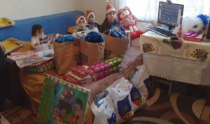 Moș Crăciun a ajuns la familiile nevoiașe din Buzău