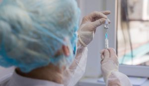 Joi începe vaccinarea cadrelor didactice din Buzău