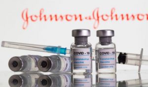 Prima tranșă de vaccinuri produse de Johnson&Johnson, așteptată peste o lună