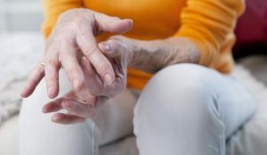 Durere în articulațiile mâinii, Artroza mainilor: de ce apare si cum se trateaza