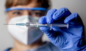 Colegiul Medicilor reacționează în scandalul „vaccinărilor la chiuvetă”