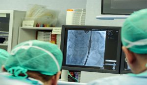 La Târgu Mureș s-au reluat procedurile de implantare percutană a valvelor aortice