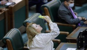 Propaganda antivaccinistă a senatoarei Șoșoacă a ajuns în atenția DIICOT