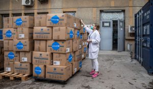 UNICEF dotează spitalele din România cu 7,5 tone de materiale de protecție