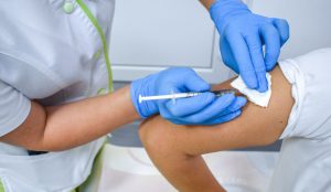Noua listă a vaccinurilor compensate, aprobată de Guvern