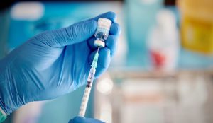 DSP Buzău: Începe vaccinarea împotriva COVID-19 cu noul ser Comirnaty/Omicron