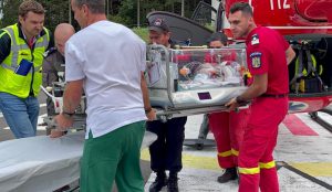 Primul pacient preluat de pe heliportul SJU Miercurea Ciuc, un nou născut cu malformații severe