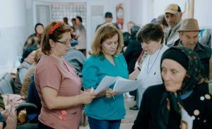 Peste 150 de pacienți, consultați în prima zi a caravanei Sănătății, inițiată de Consiliul Județean Buzău